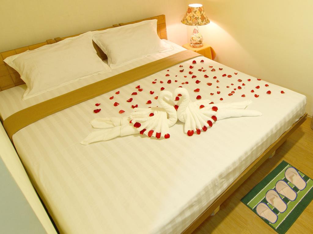 Shwe Htee Guest House Yangon Exterior photo
