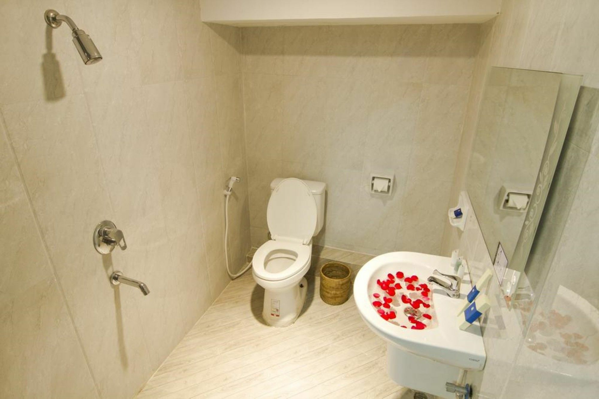 Shwe Htee Guest House Yangon Exterior photo